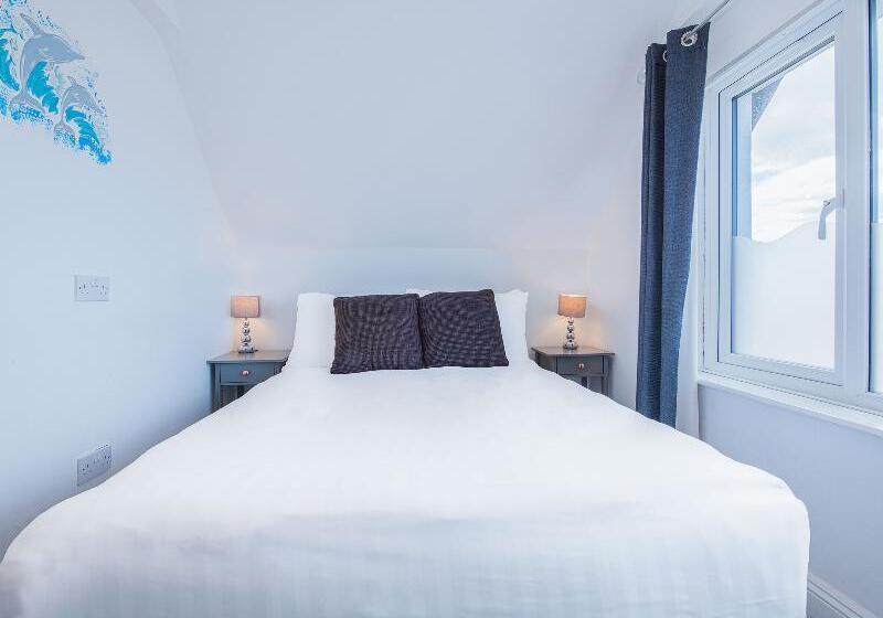 Quarto Estandar, The Pier