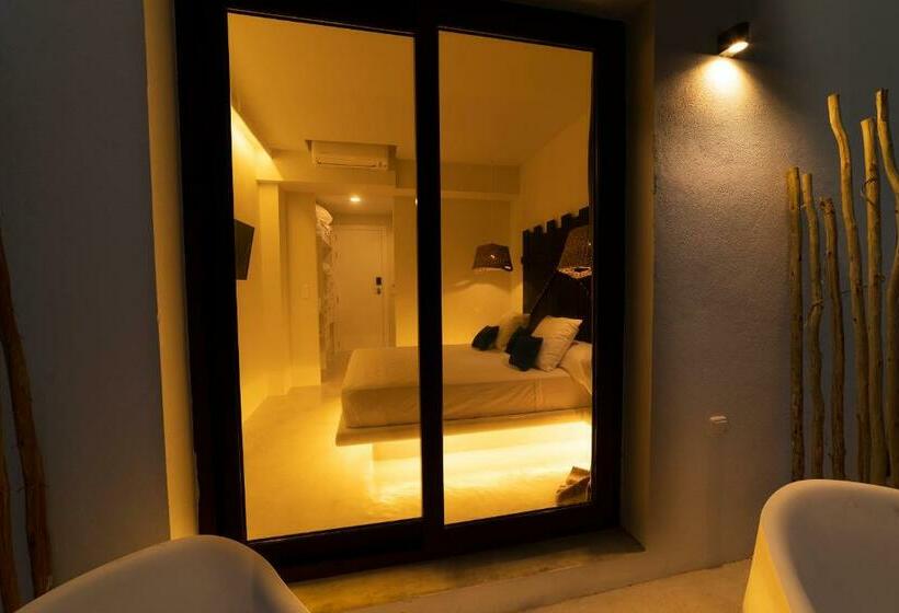 غرفة إقتصادية, Paiise Hotels