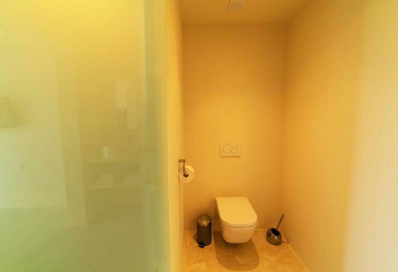 غرفة إقتصادية, Paiise Hotels