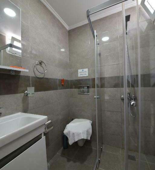 スタンダードルーム, R House