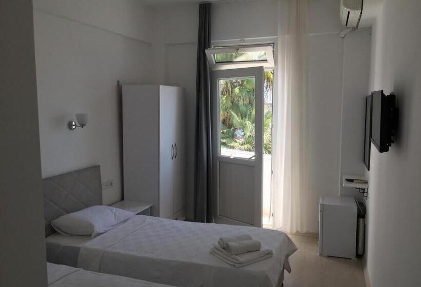 バルコニー付きスタンダードルーム, R House