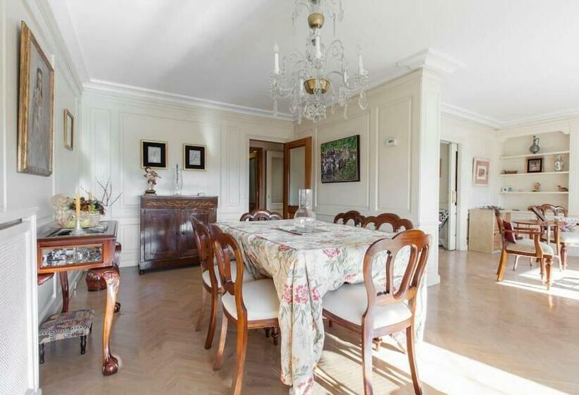 اتاق استاندارد یک نفره, Modern B&b Somosaguas