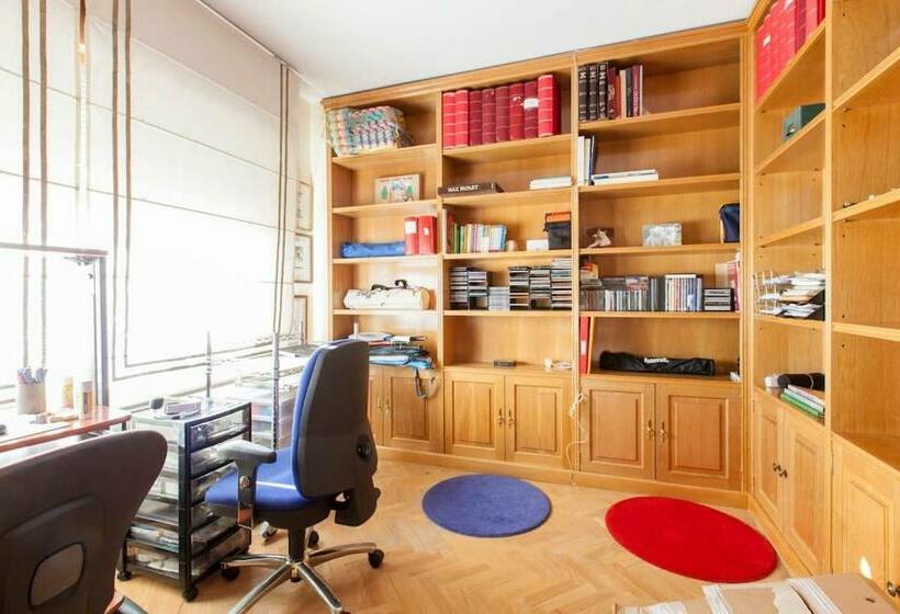 Номер Стандарт Индивидуальный, Modern B&b Somosaguas