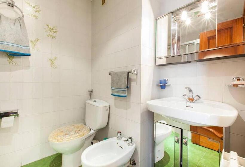 اتاق لوکس یک تخته, Modern B&b Somosaguas