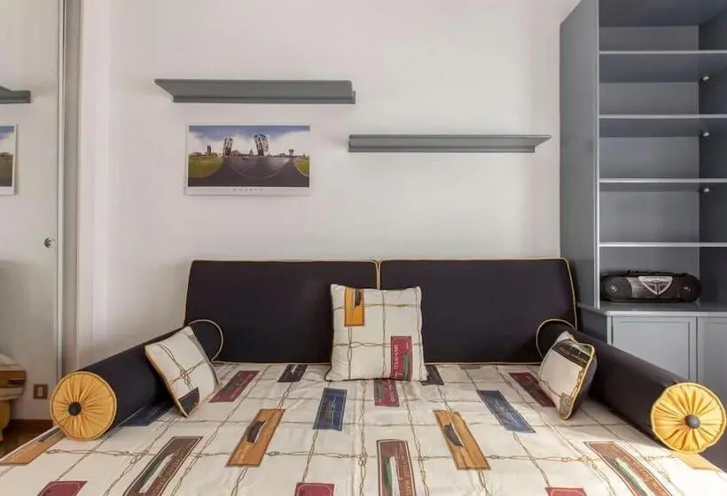シングルデラックスルーム, Modern B&b Somosaguas