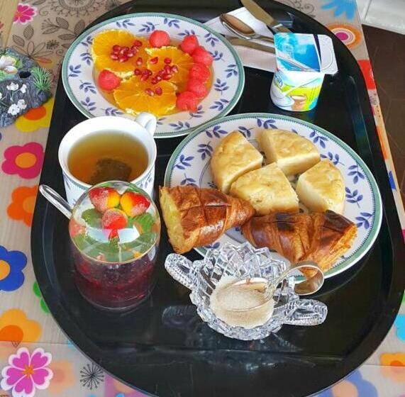 اتاق لوکس, Modern B&b Somosaguas