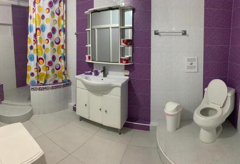 غرفة عائلية, Posada Cocos Place