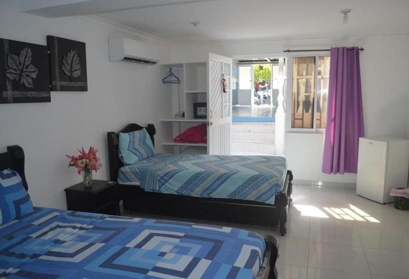 غرفة عائلية, Posada Cocos Place