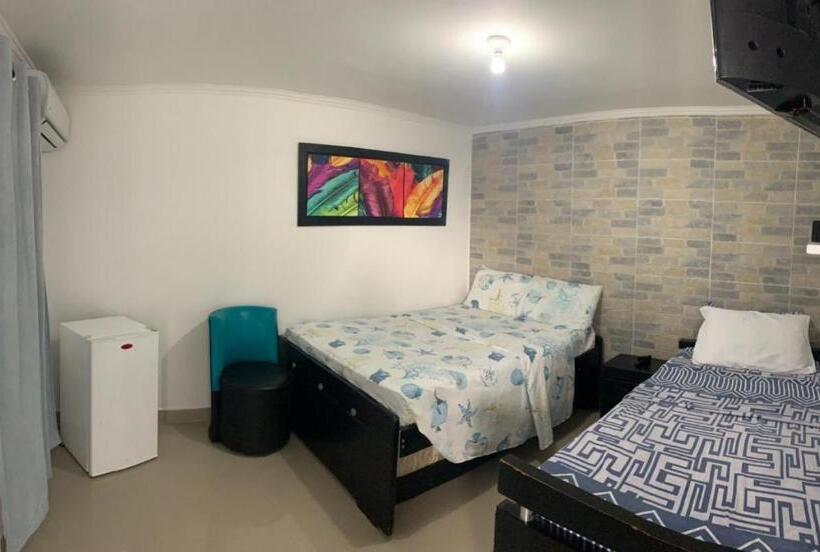 スタンダードトリプルルーム, Posada Cocos Place