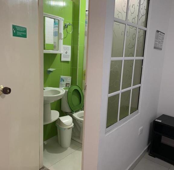 غرفة قياسية ثلاثية, Posada Cocos Place