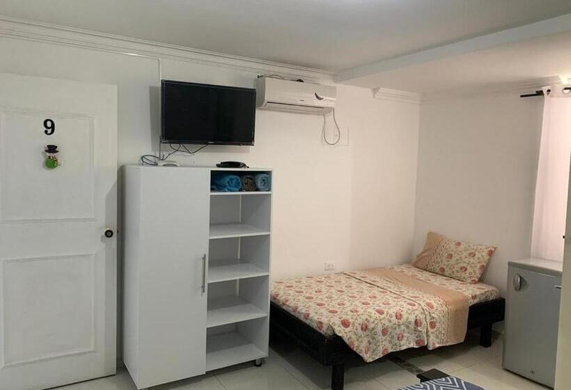 اتاق استاندارد سه نفره, Posada Cocos Place