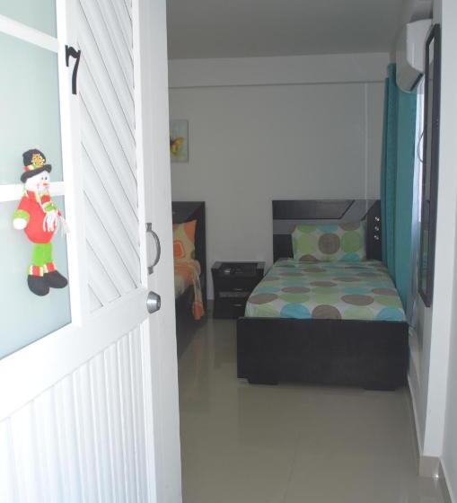 اتاق استاندارد سه نفره, Posada Cocos Place
