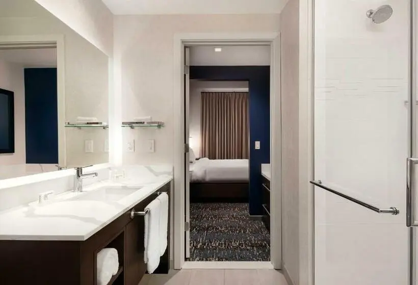 キングサイズベッドのスイートルーム, Residence Inn Los Angeles Glendale