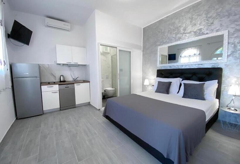스탠다드 스튜디오 (테라스구비), Apartmani Daša Tučepi