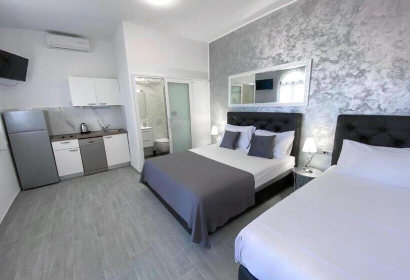 Standard Stúdió Terasszal, Apartmani Daša Tučepi