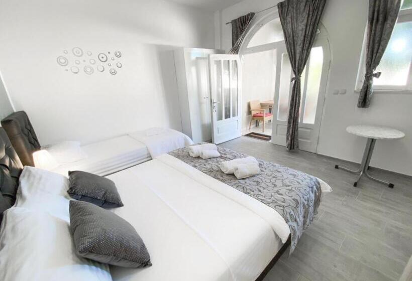 스탠다드 스튜디오 (테라스구비), Apartmani Daša Tučepi