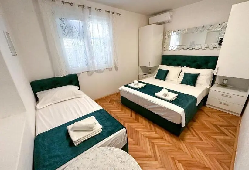 اتاق ساده سه نفره, Apartmani Daša Tučepi