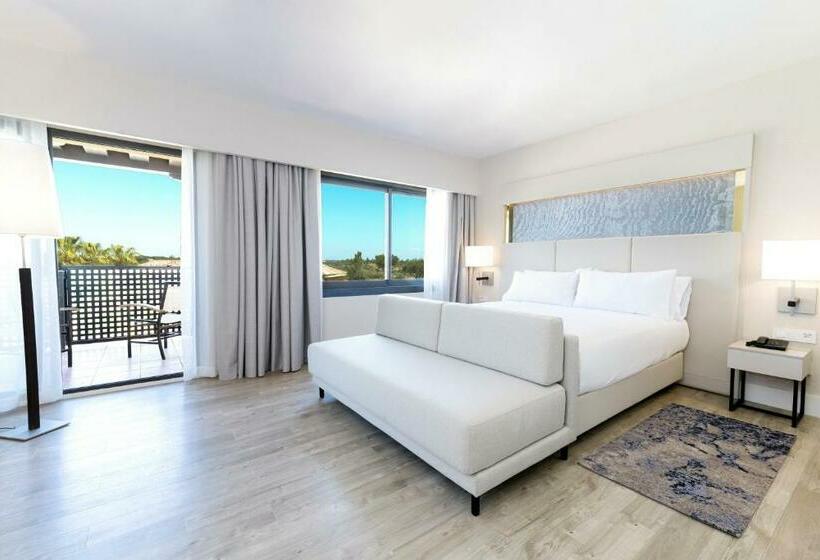 Номер Deluxe Кровать Кинг, Doubletree By Hilton Islantilla Beach Golf Resort