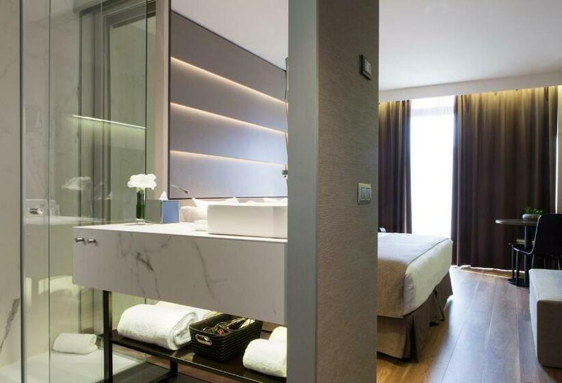 اتاق سوپریور, America Barcelona