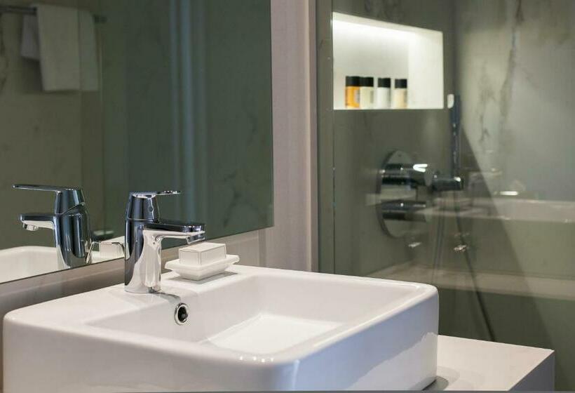 اتاق سوپریور, America Barcelona