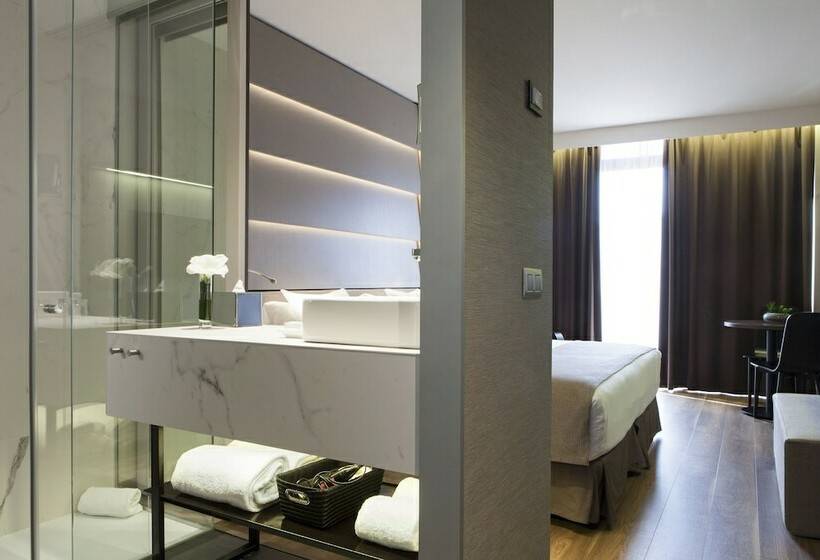 اتاق سوپریور, America Barcelona