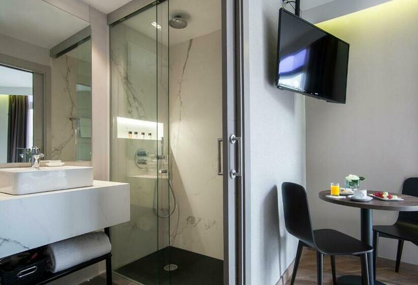 اتاق استاندارد چهار تخته, America Barcelona