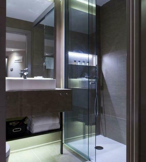 اتاق استاندارد چهار تخته, America Barcelona