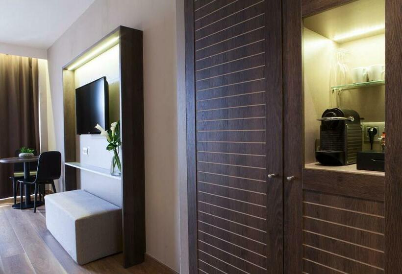 اتاق استاندارد چهار تخته, America Barcelona