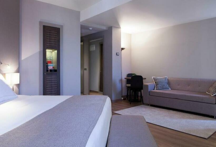 سوییت جونیور, America Barcelona