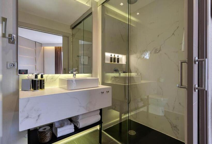 اتاق سوپریور, America Barcelona