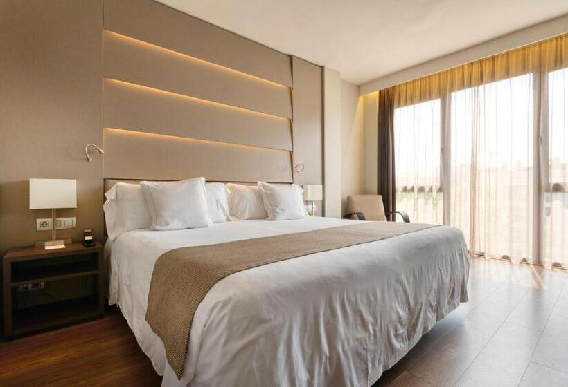 سوییت جونیور, America Barcelona