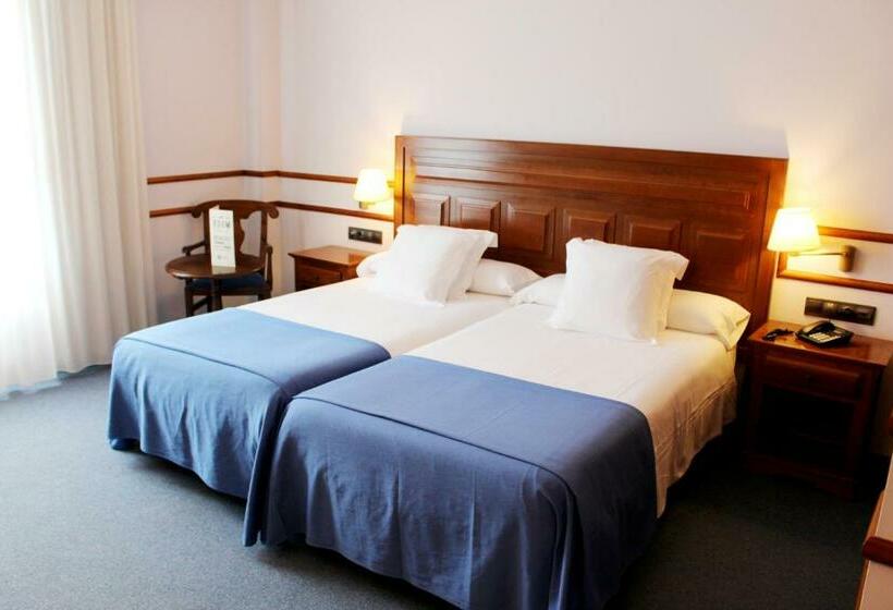 패밀리 룸, Antequera Hills