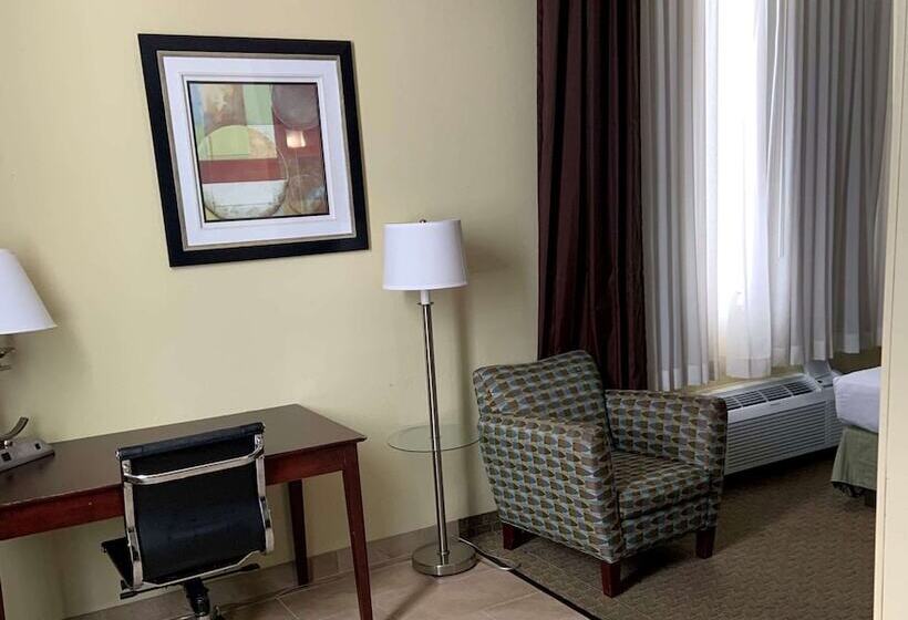 جناح لذوى الاحتياجات الخاصة, Best Western Airport Inn & Suites Cleveland