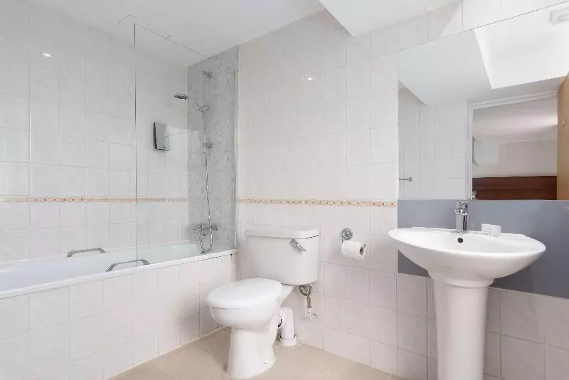 اتاق استاندارد یک نفره, Best Western Carlton
