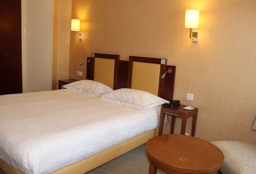 جناح جونيور, Best Western Plus Hôtel D Angleterre