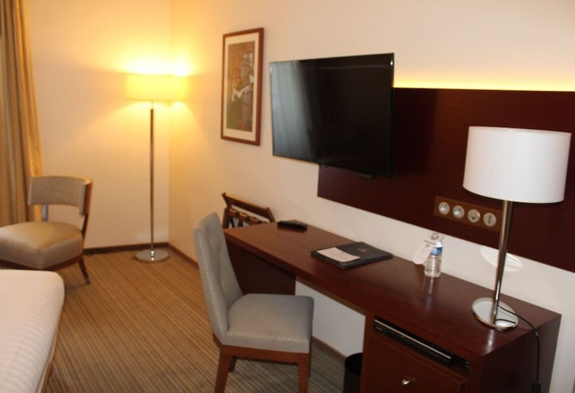 جناح جونيور, Best Western Plus Hôtel D Angleterre