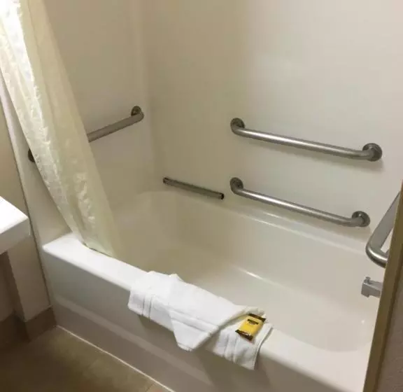 身障者適用スタンダードルーム, Best Western Plus Gateway Inn & Suites   Aurora