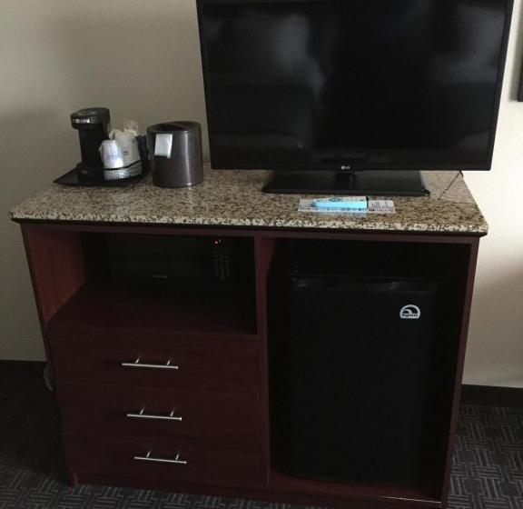 Номер Стандарт Кровать Кинг Адаптированный для Инвалидов, Best Western Plus Gateway Inn & Suites   Aurora