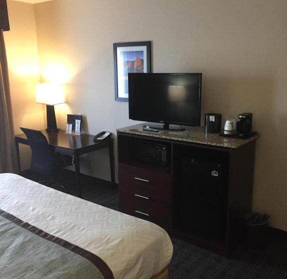 غرفة قياسية سرير كينج لذوى الإحتياجات الخاصة, Best Western Plus Gateway Inn & Suites   Aurora