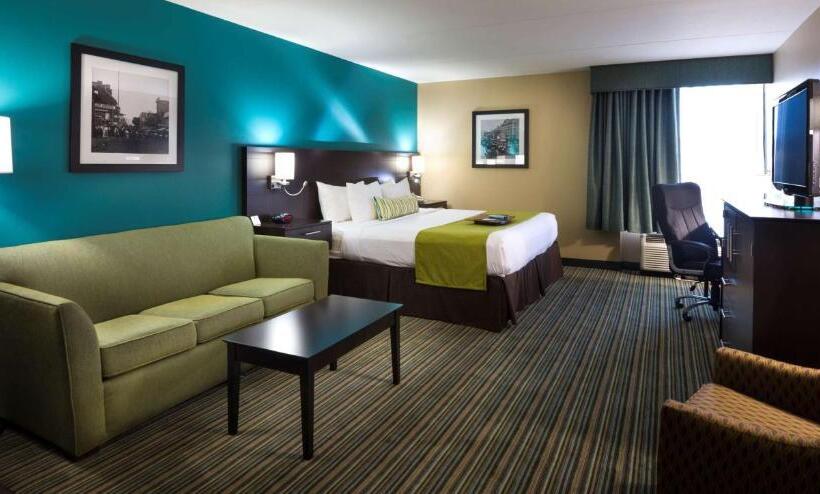 キングサイズベッドのスイートルーム, Best Western Plus Knoxville Cedar Bluff