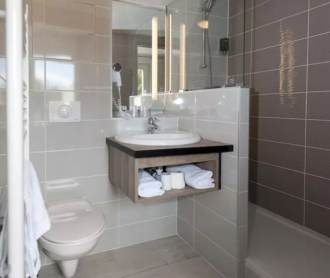 スタンダードトリプルルーム, Brit Hotel Avignon Sud Le Calendal