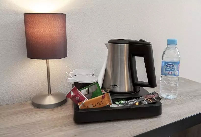 スタンダードトリプルルーム, Brit Hotel Avignon Sud Le Calendal