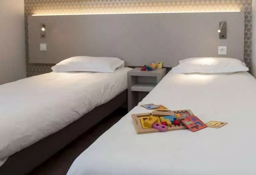 ファミリールーム, Brit Hotel Avignon Sud Le Calendal