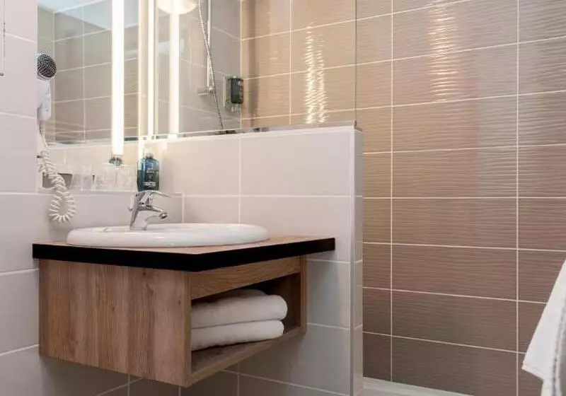 スーペリアールーム, Brit Hotel Avignon Sud Le Calendal