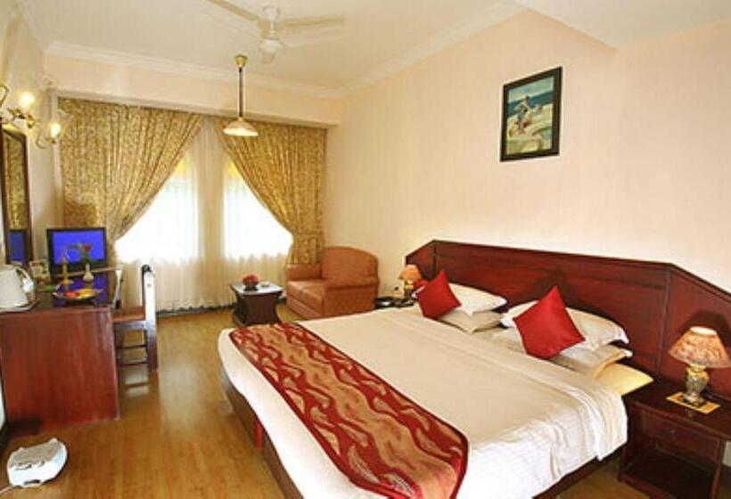 Deluxe Room Mountain View, Fort Munnar
