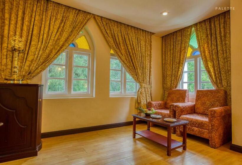 سوئیت با تخت بزرگ, Fort Munnar