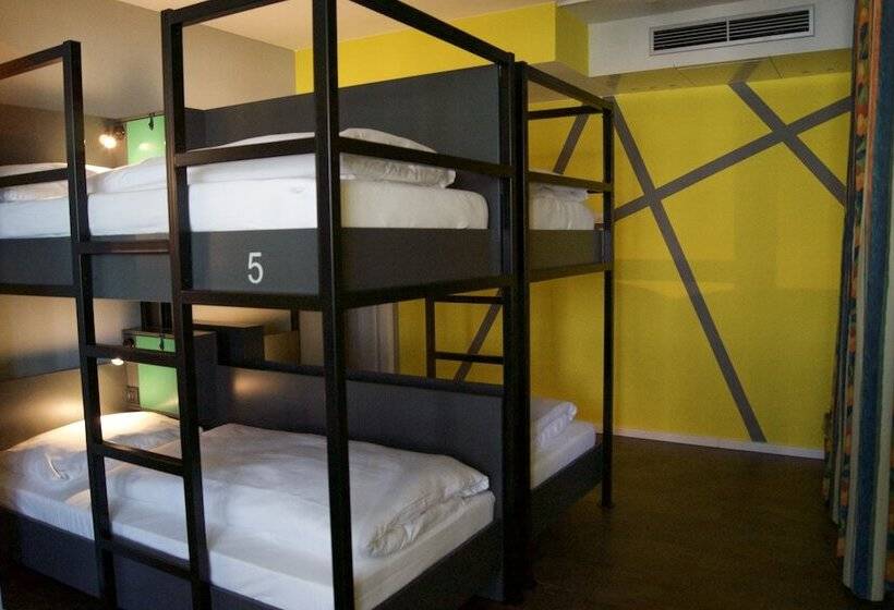 تختخواب در اتاق مشترک, Grand Hostel Berlin Urban