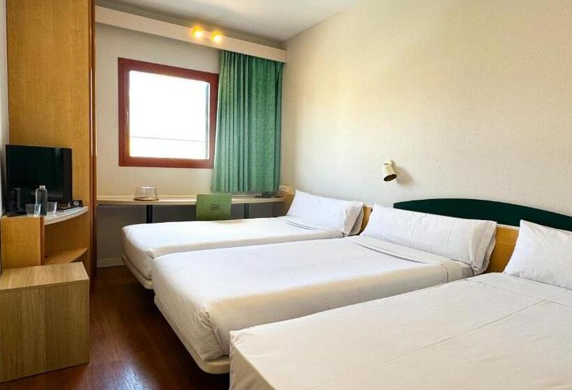 اتاق استاندارد سه نفره, Iris Guadalajara