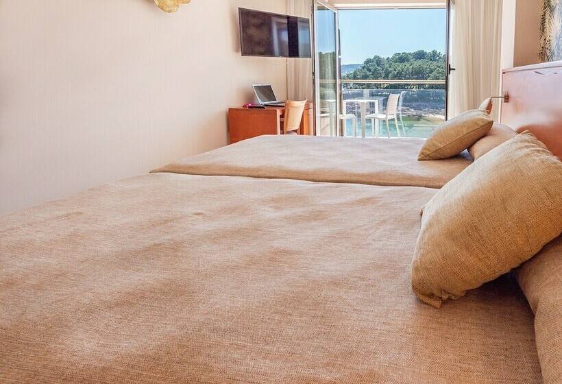 غرفة قياسية مطلّة علي البحر مزوَّدة بتراس, Norat Palmeira Playa