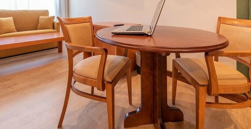 جناح جونيور, Norat Palmeira Playa